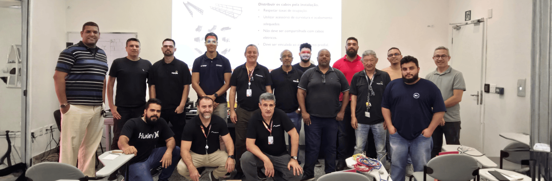 Faça um treinamento com a equipe Telcabos!