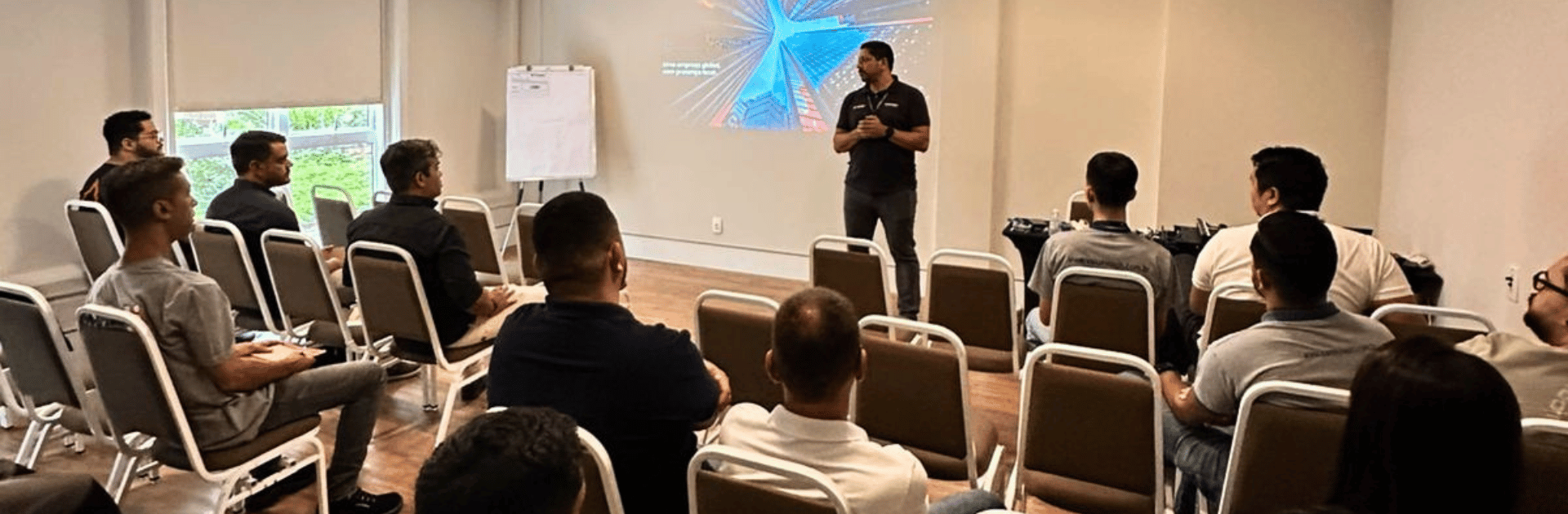 Faça um treinamento com a equipe Telcabos!